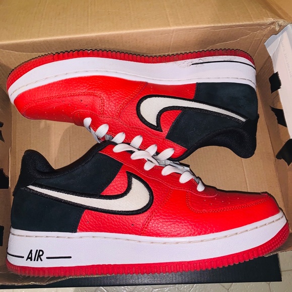 Nike - Picture 1 of 2